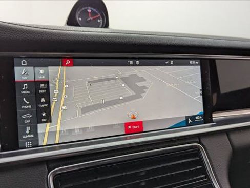 Used 2018 Porsche Panamera image 24