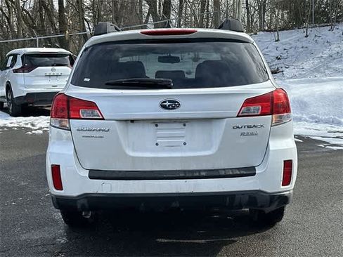 Used 2014 Subaru Outback 2.5i Limited image 4