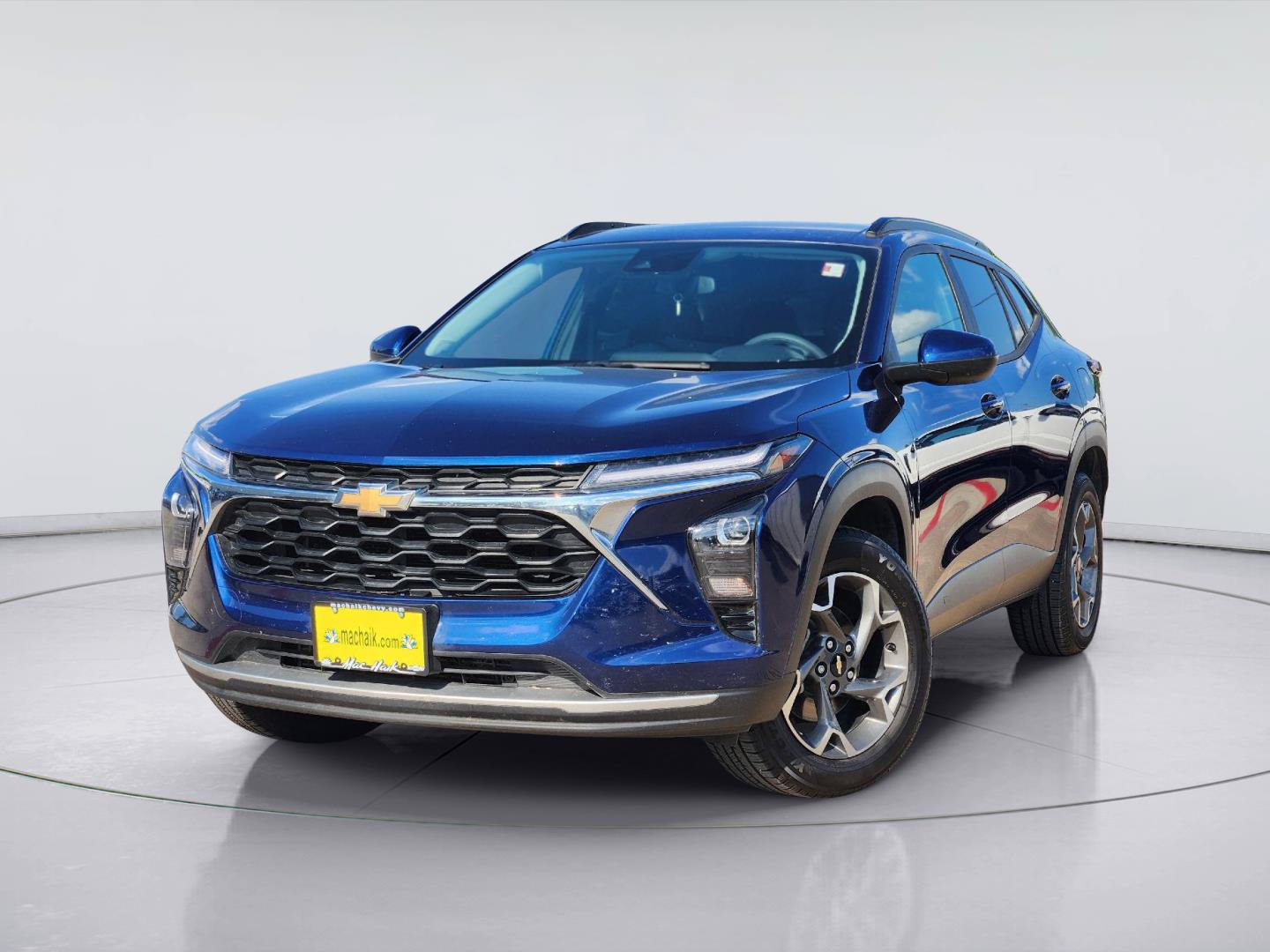 Used 2024 Chevrolet Trax LT FWD image 1