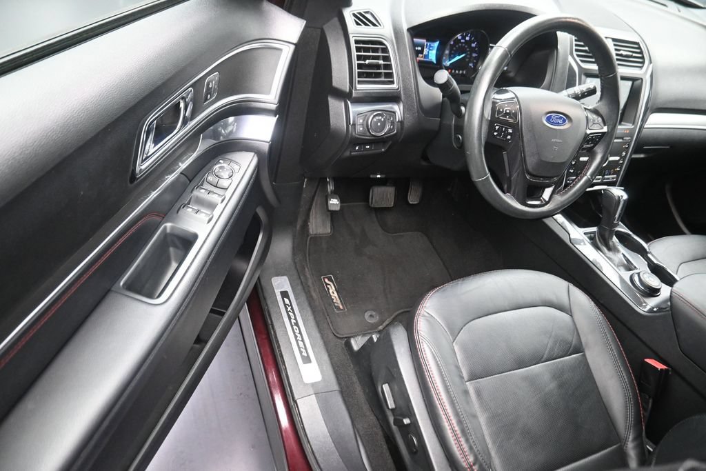 Used 2019 Ford Explorer Sport w/ Equipment Group 401A AWD/4WD image 12