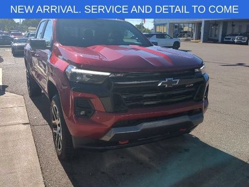 Used 2023 Chevrolet Colorado Z71 w/ Z71 Convenience Package 2 AWD/4WD image 9