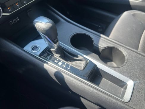 Used 2025 Nissan Altima 2.5 SV FWD image 33