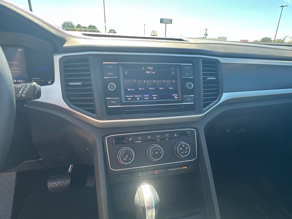 Used 2023 Volkswagen Atlas SE FWD image 24