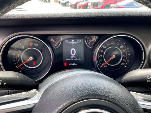 Used 2019 Jeep Wrangler Sport AWD/4WD image 27