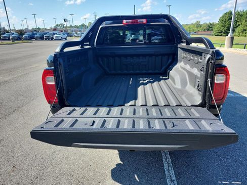 New 2025 GMC Canyon AT4 w/ Nightfall Edition image 8