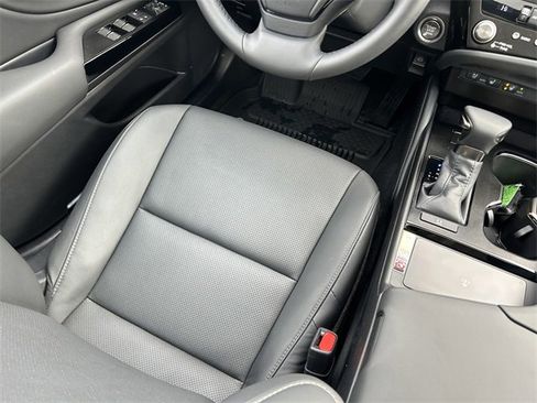Used 2024 Lexus ES 350 w/ Premium Package image 14