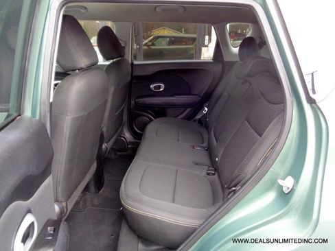 Used 2014 Kia Soul + FWD image 12