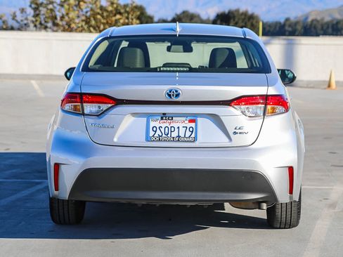 Certified 2025 Toyota Corolla LE image 7