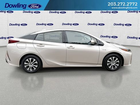 Used 2020 Toyota Prius Prime XLE FWD image 9