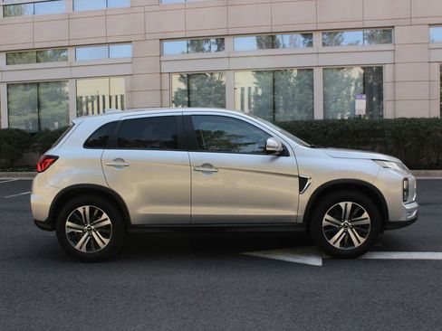 Used 2021 Mitsubishi Outlander Sport SE image 6