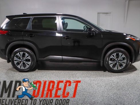 Used 2023 Nissan Rogue SV image 6