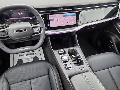 Used 2025 Jeep Wagoneer S Launch Edition image 28