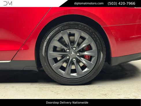 Used 2015 Tesla Model S 90D image 38