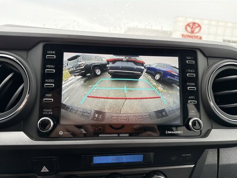 Used 2023 Toyota Tacoma TRD Off-Road image 21