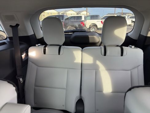 New 2026 Ford Explorer Platinum w/ LUX Leather Package AWD/4WD image 31