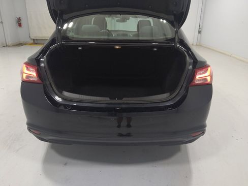 Used 2021 Chevrolet Malibu LT FWD image 29