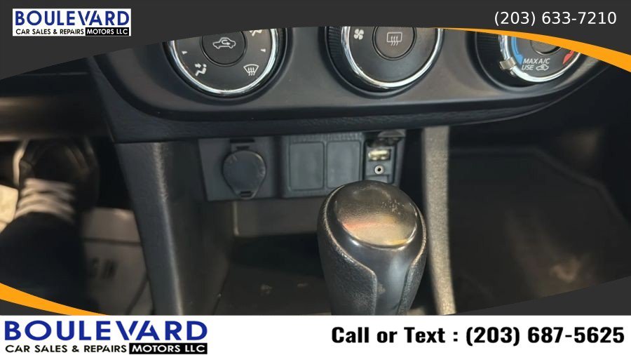 Used 2016 Toyota Corolla L FWD image 15