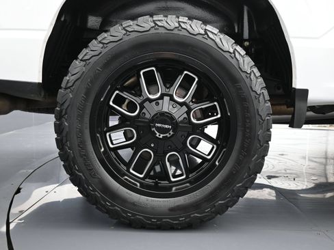 Used 2022 Ford F150 XLT w/ Equipment Group 302A High AWD/4WD image 18