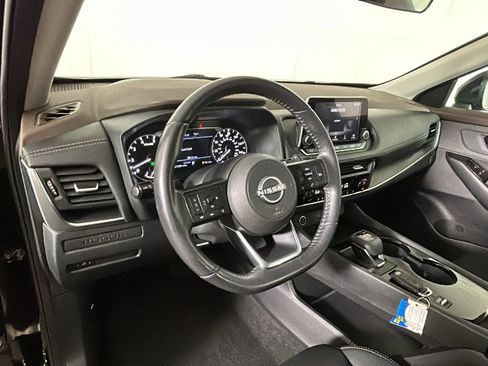 Used 2023 Nissan Rogue FWD image 16