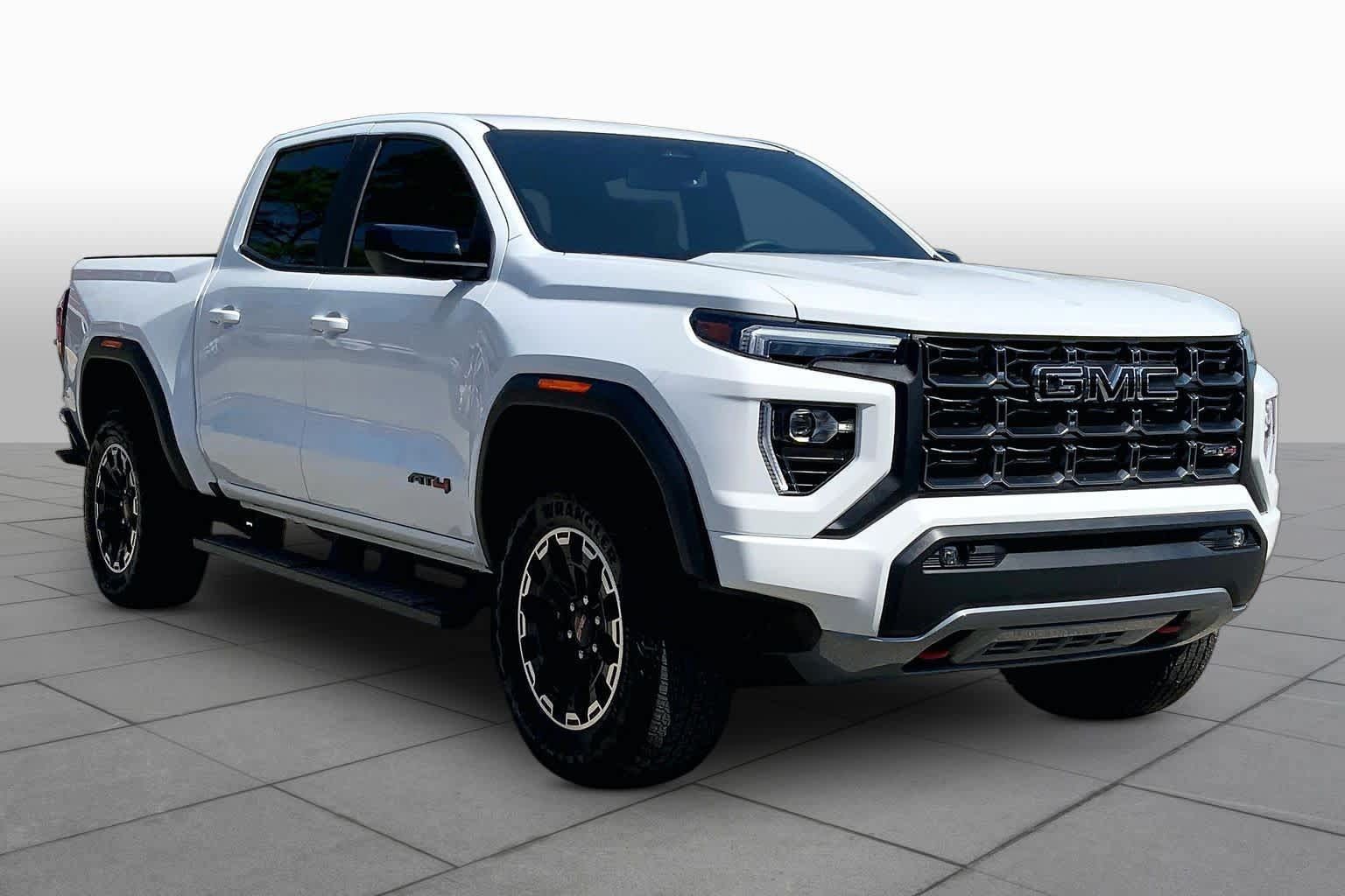 Used 2026 GMC Canyon AT4 w/ AT4 Premium Package AWD/4WD image 3