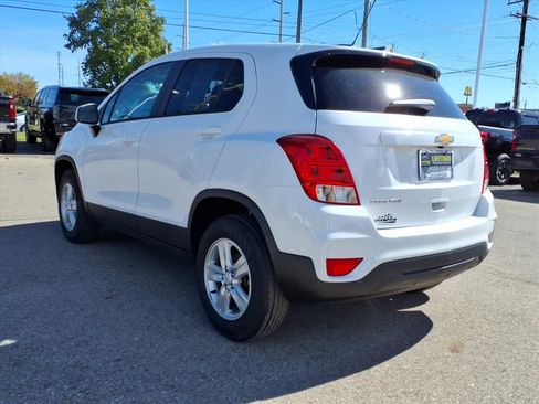 Used 2021 Chevrolet Trax LS w/ Tint and Cruise Package image 7