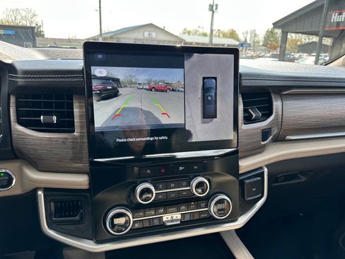 Used 2024 Ford Expedition Max Limited AWD/4WD image 29