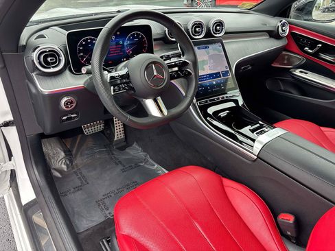 Used 2024 Mercedes-Benz CLE 450 4MATIC Cabriolet image 11