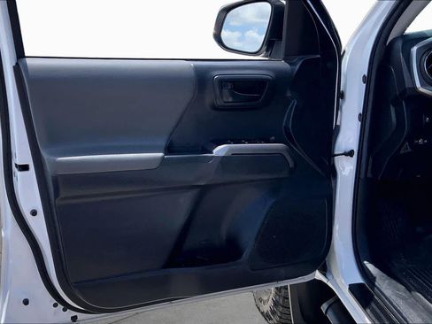 Used 2023 Toyota Tacoma SR5 RWD image 21