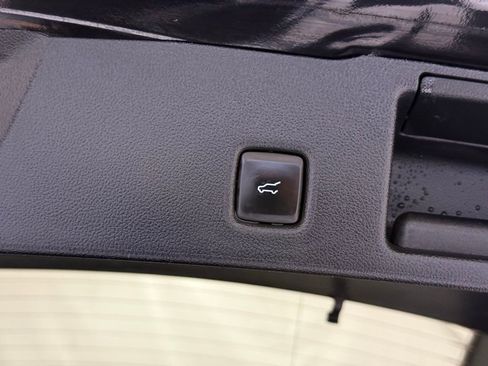 Used 2024 Ford Escape Platinum image 5