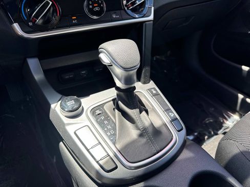 Used 2021 Kia Seltos LX image 21