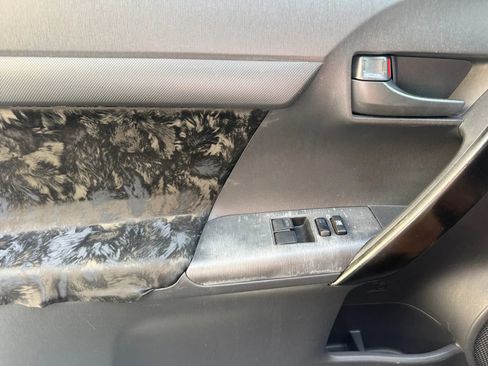 Used 2012 Scion tC FWD image 17