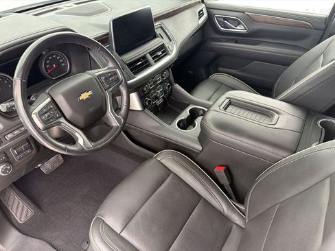 Used 2021 Chevrolet Tahoe Premier w/ Premium Package AWD/4WD image 4