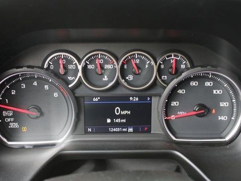 Used 2021 Chevrolet Suburban Z71 image 11