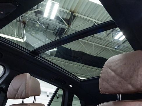 New 2026 BMW X5 xDrive50e image 16