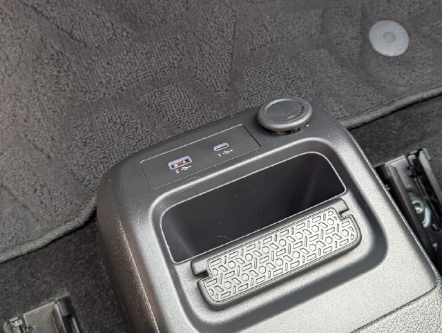 Used 2024 Nissan Ariya FWD image 28