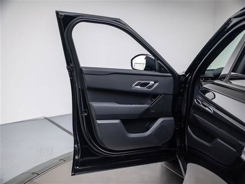 Used 2025 Land Rover Range Rover Velar Dynamic SE AWD/4WD image 25