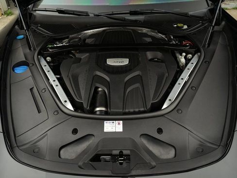 Used 2020 Porsche Panamera 4 Executive image 33