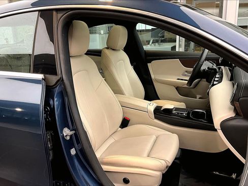 Used 2023 Mercedes-Benz CLA 250 w/ Premium Package image 8