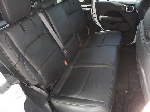 Used 2024 Jeep Wrangler Unlimited Rubicon 4xe AWD/4WD image 27