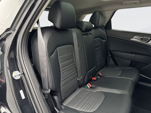 Used 2025 Kia Sportage SX image 19