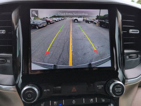 Used 2021 RAM 1500 Laramie RWD image 16