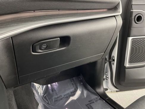 Used 2024 Jeep Wagoneer Series II w/ Flexible Seating Group RWD image 37