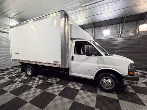 Used 2021 Chevrolet Express 3500 w/ Power Convenience Package image 9