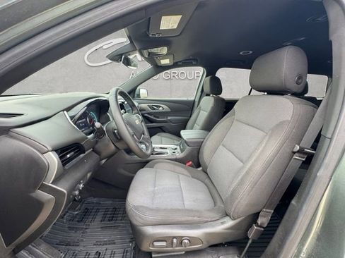 Used 2023 Chevrolet Traverse LT image 19