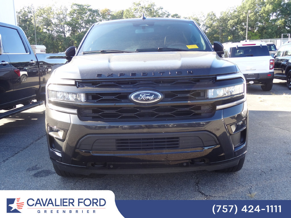 Used 2023 Ford Expedition Max Limited AWD/4WD image 2