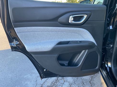 New 2026 Jeep Compass Latitude image 31