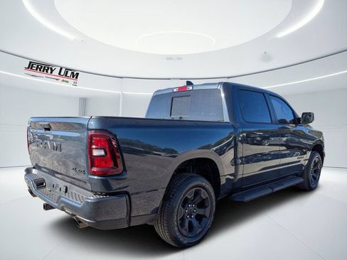New 2026 RAM 1500 Express AWD/4WD image 3