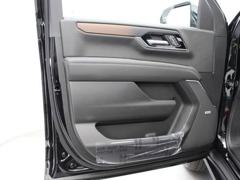 New 2026 GMC Yukon Denali image 13