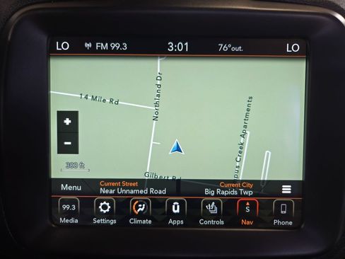 Used 2023 Jeep Renegade Altitude w/ Sun/Sound Group AWD/4WD image 27