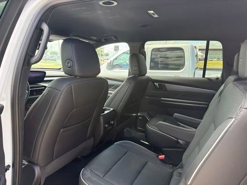 Used 2026 Buick Enclave Sport Touring FWD image 8